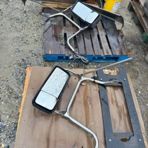 Peterbilt cab mounted mirrors